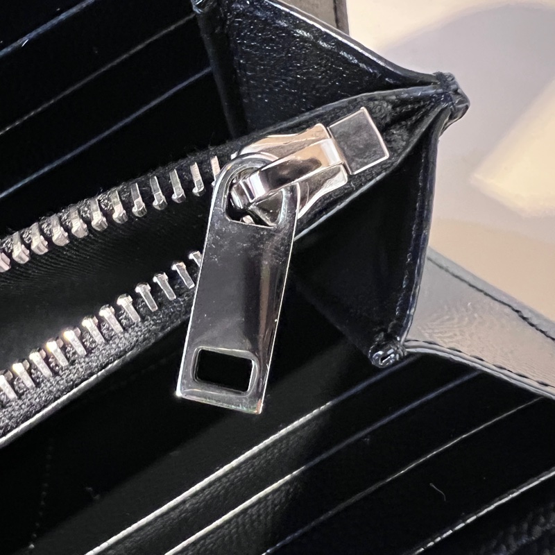 YSL荔枝牛皮山型紋銀釦信封下蓋12卡長夾-17