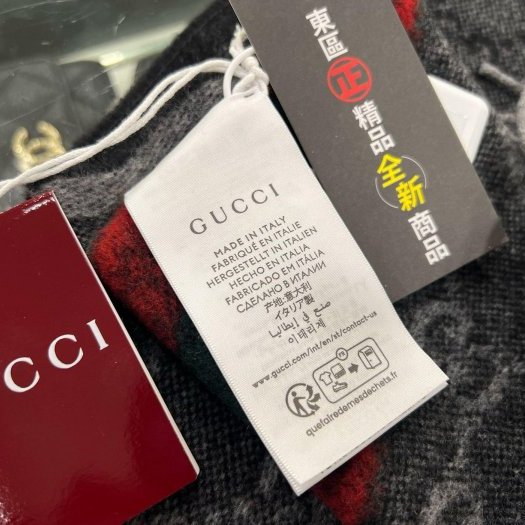 東區正精品㊣GUCCI 570603 全新黑灰色邊綠紅綠條紋LOGO 雙面羊毛圍巾披巾 RZ6319-3