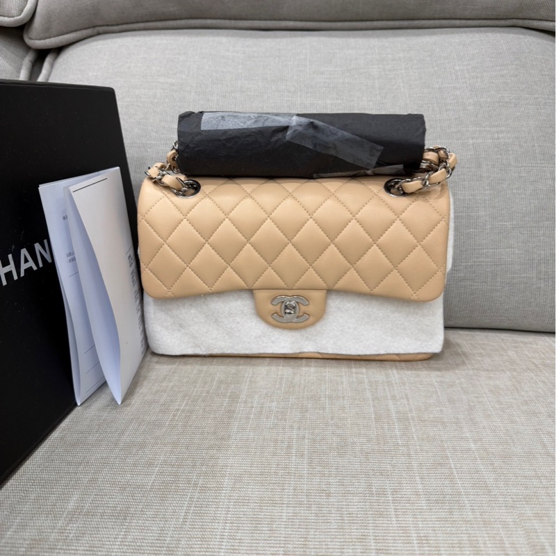 香奈兒CHANEL CF23 奶茶色銀釦羊皮鏈條包 單肩背包 斜背包小號-0