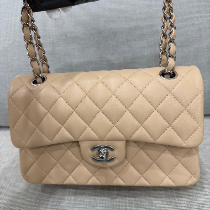 香奈兒CHANEL CF23 奶茶色銀釦羊皮鏈條包 單肩背包 斜背包小號-6