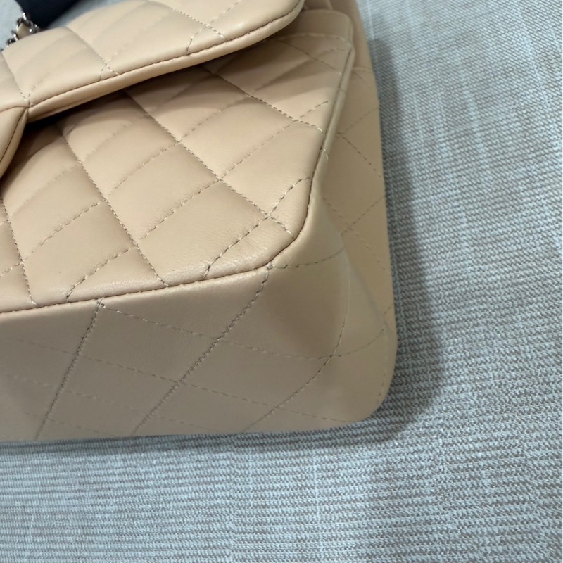 香奈兒CHANEL CF23 奶茶色銀釦羊皮鏈條包 單肩背包 斜背包小號-10