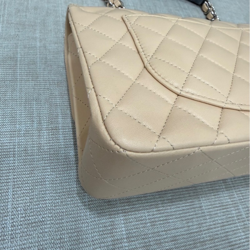 香奈兒CHANEL CF23 奶茶色銀釦羊皮鏈條包 單肩背包 斜背包小號-13