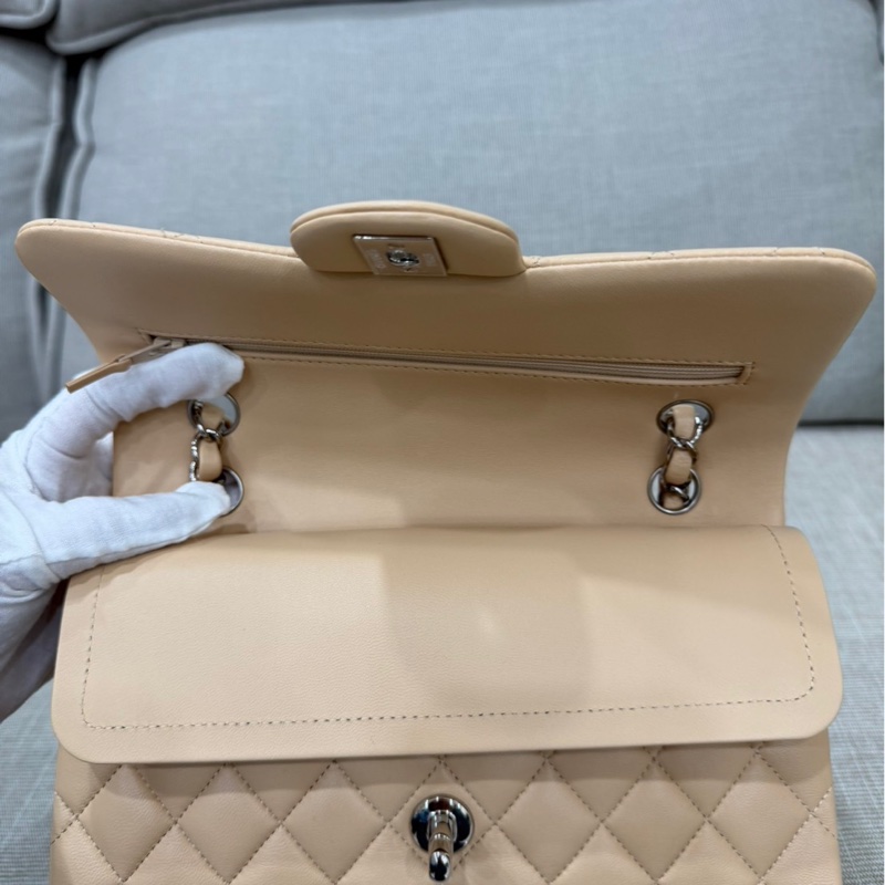 香奈兒CHANEL CF23 奶茶色銀釦羊皮鏈條包 單肩背包 斜背包小號-25