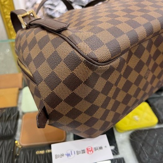 東區正精品㊣LV N51174 咖啡色棋盤格咖格前後口袋拉鍊足球包元寶包手提包 RZ6317-12