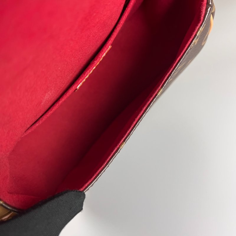 LV M44860 老花TAMBOURIN 馬鞍包-5