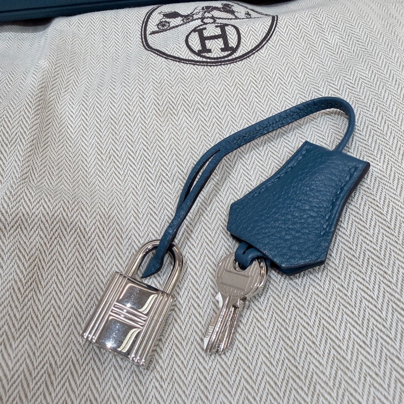 Hermes Birkin 25/ 伊茲密爾藍 銀扣/ 框Q-11