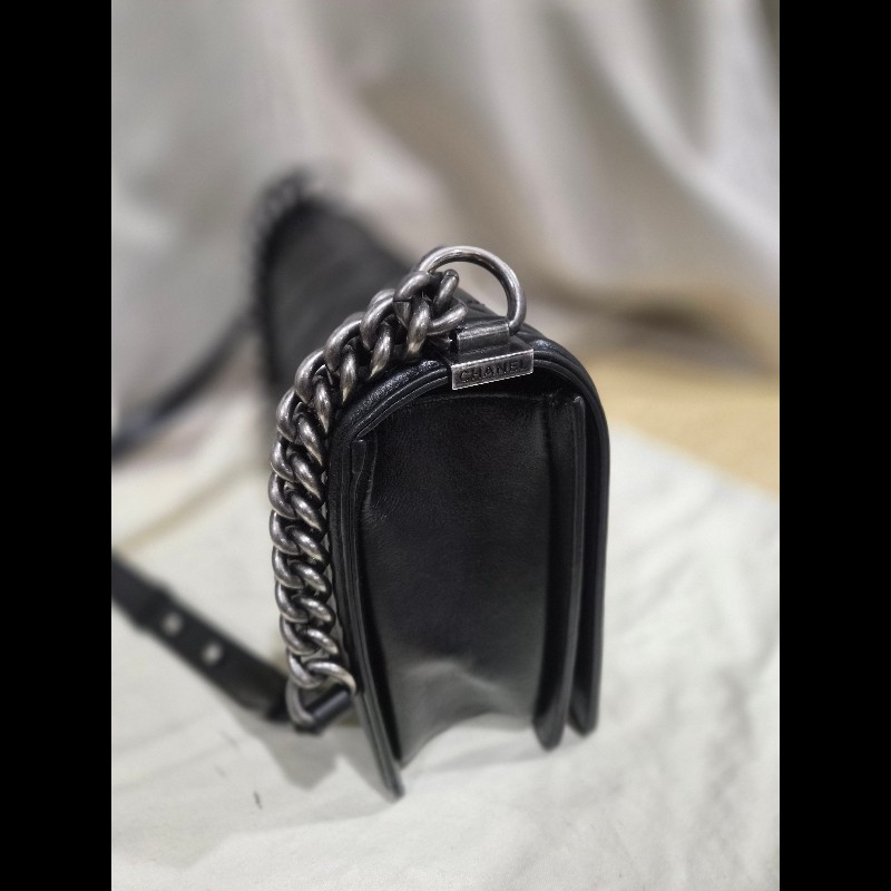 Chanel Boy 28cm 牛皮 黑色 銀扣-2
