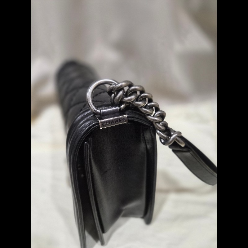 Chanel Boy 28cm 牛皮 黑色 銀扣-5