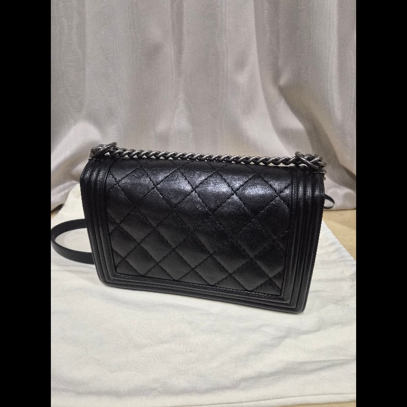Chanel Boy 28cm 牛皮 黑色 銀扣-8
