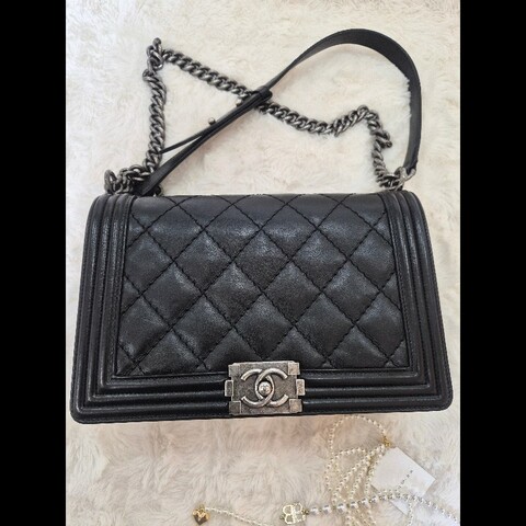 Chanel Boy 28cm 牛皮 黑色 銀扣