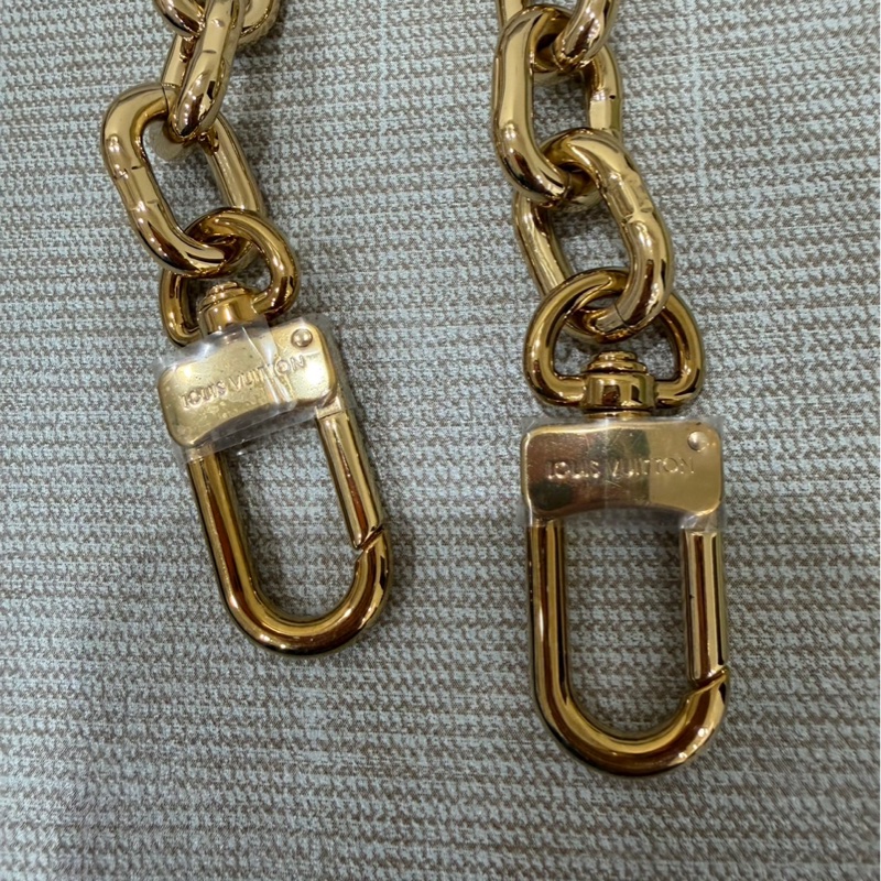 LV M46311 LOOP HOBO經典Monogram雙色帆布  肩背  斜背包 大月亮包  彎月包(咖啡)-37