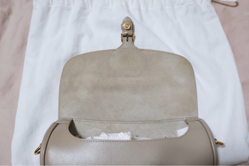 Dior Bobby East West 奶茶色款-4