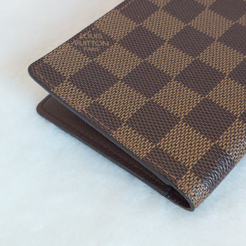 LV N60189 🎀現品實拍🎀經典Damier帆布棋盤格印花護照夾~二手品-27
