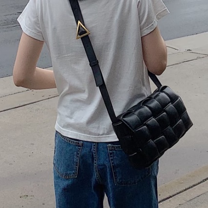 BV#🔴BV葆蝶家黑銀枕頭包 專櫃1️⃣4️⃣萬 🔴-6