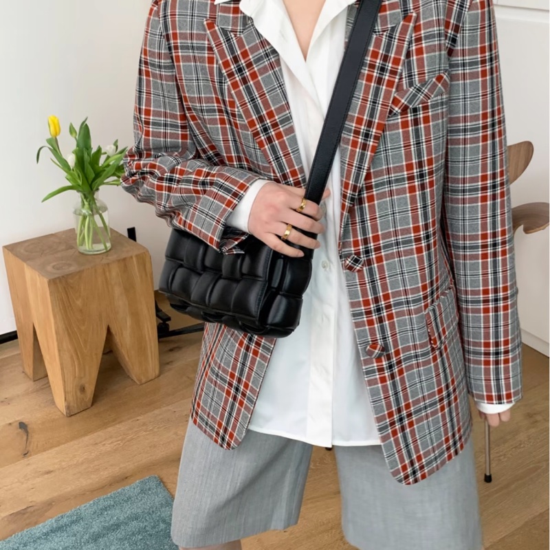 BV#🔴BV葆蝶家黑銀枕頭包 專櫃1️⃣4️⃣萬 🔴-8