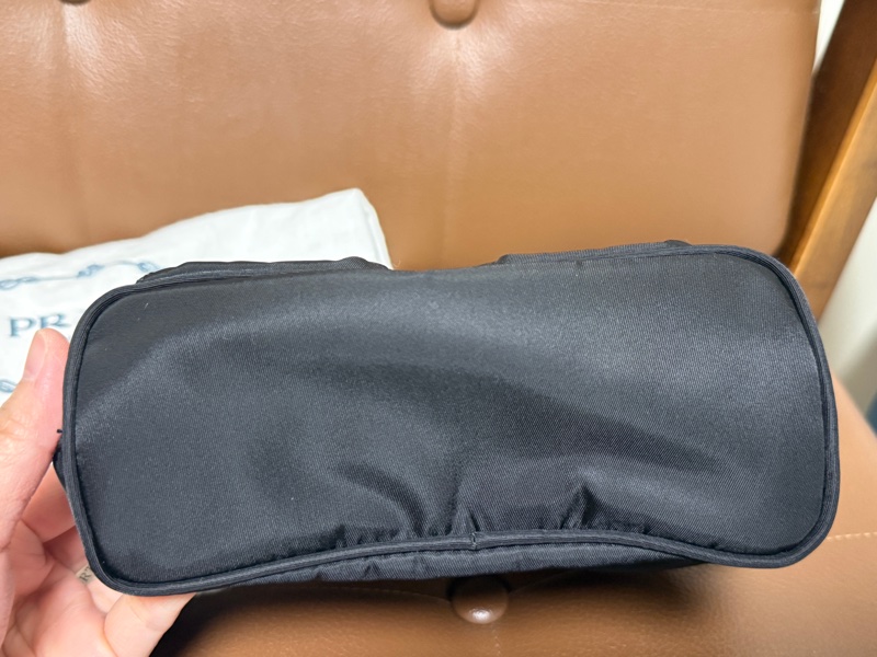 PRADA 普拉達 Re-Nylon再生尼龍迷你鍊帶後背斜背包(黑色)-11