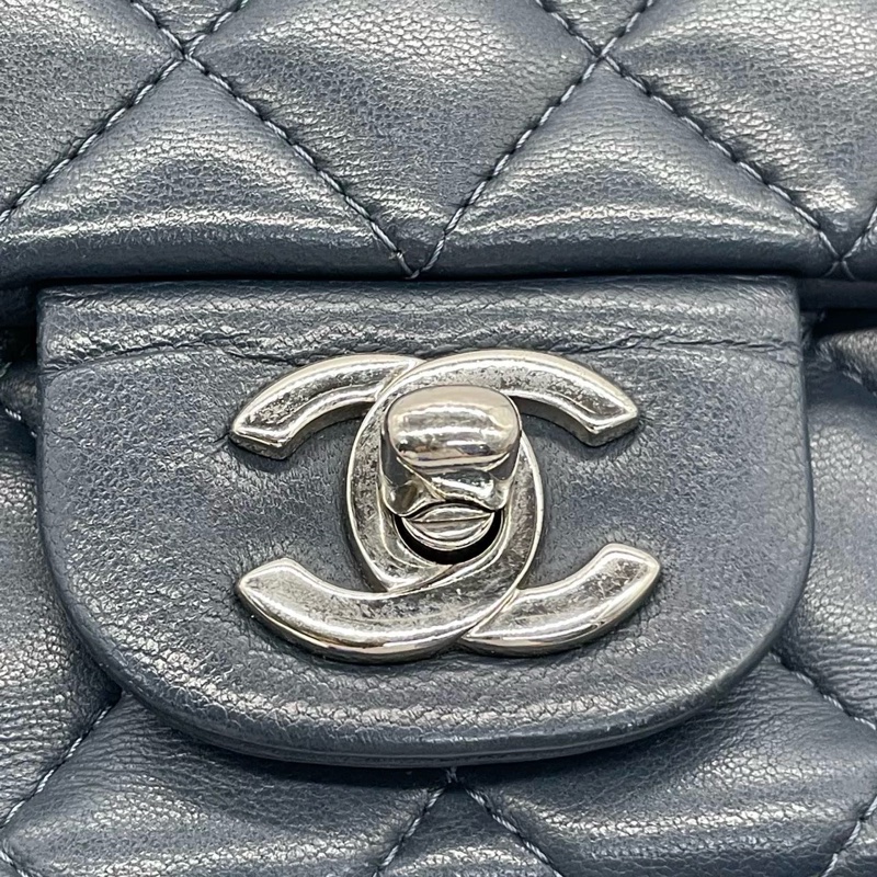 Chanel Cf17 mini square-15