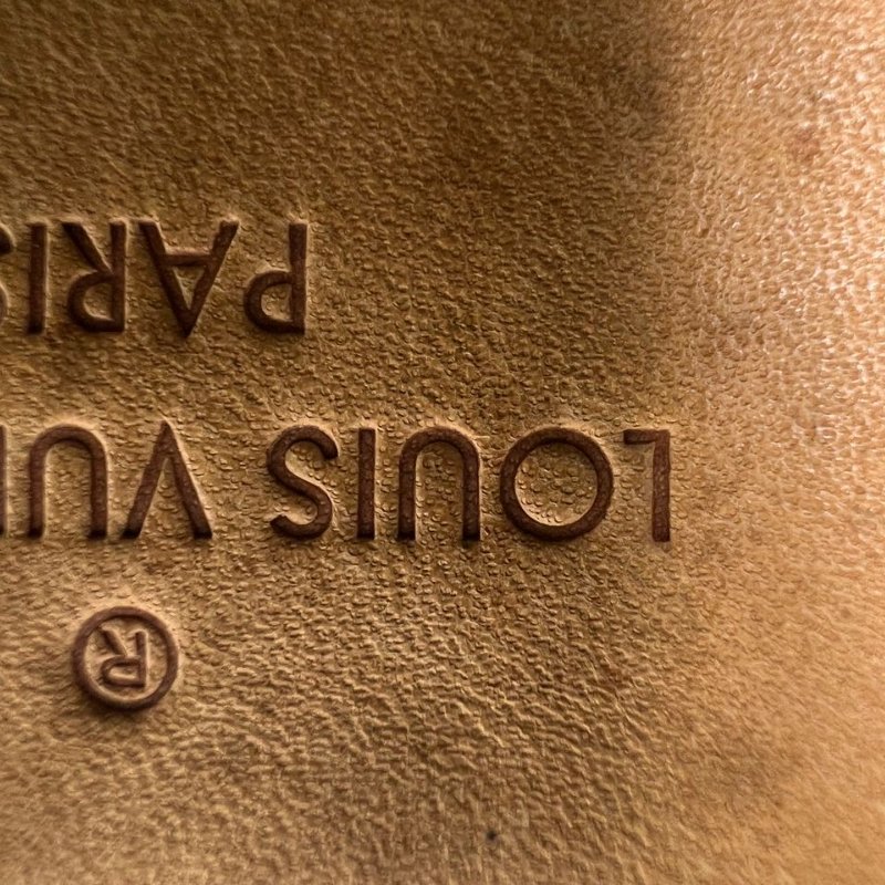 Louis Vuitton Vernis 漆皮手提包-32