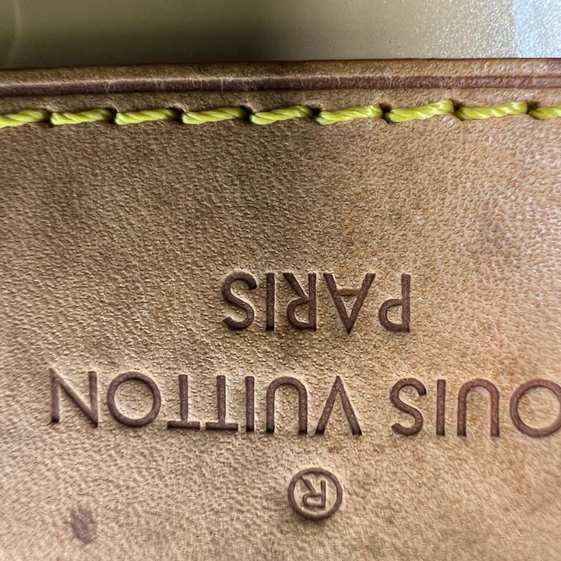 Louis Vuitton Vernis 漆皮手提包-33