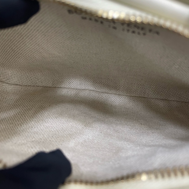 BV葆蝶家｜編織月牙包 海鹽色-7