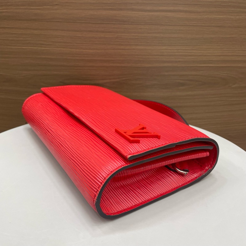 LV路易威登｜橫版水波紋cluny 紅色-5