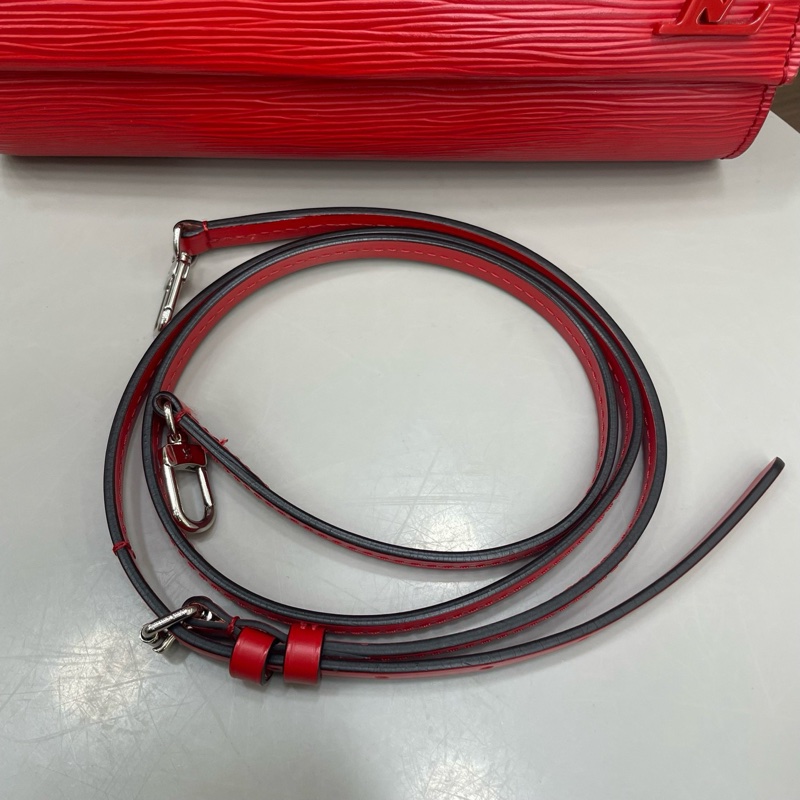 LV路易威登｜橫版水波紋cluny 紅色-8