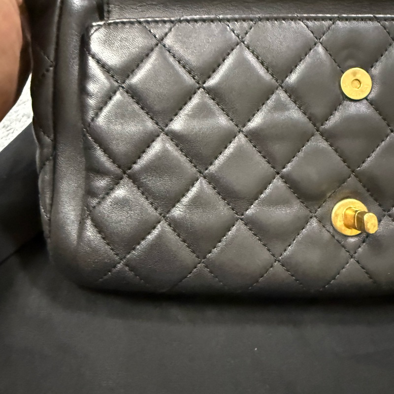 CHANEL CLASSIC FLAP  LAMBSKIN-18