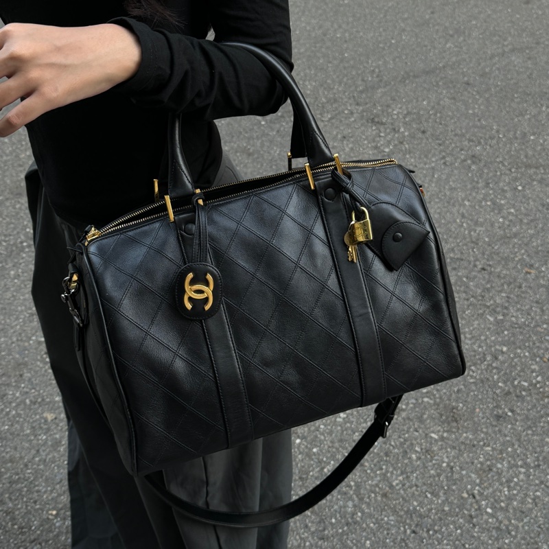 【超熱門秒殺款⏰】 Chanel 黑金 波士頓包 肩背+手提+斜背包 （專櫃27.3萬）-3