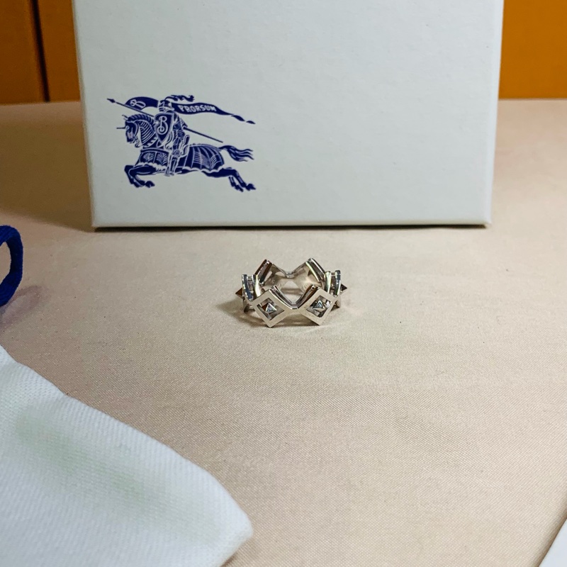 ‼️全台最甜🎁全新閒置未使用盒裝 Burberry 巴寶莉 2024 菱形鏤空925純銀 戒指（原價18200）-5
