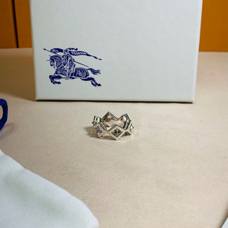‼️全台最甜🎁全新閒置未使用盒裝 Burberry 巴寶莉 2024 菱形鏤空925純銀 戒指（原價18200）-6