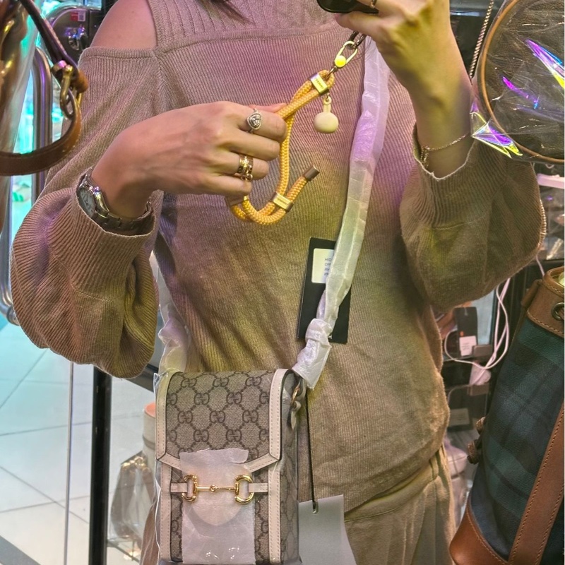 gucci crossbody bag 包  馬蹄扣 白色  米色老花-8