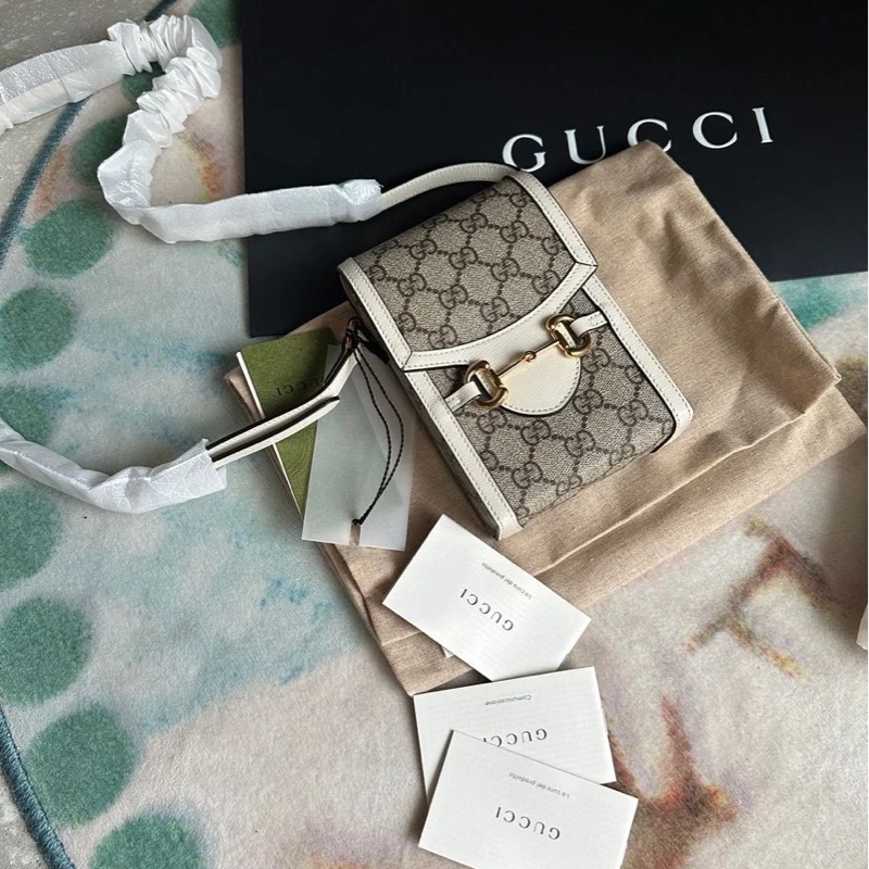 gucci crossbody bag 包  馬蹄扣 白色  米色老花-10