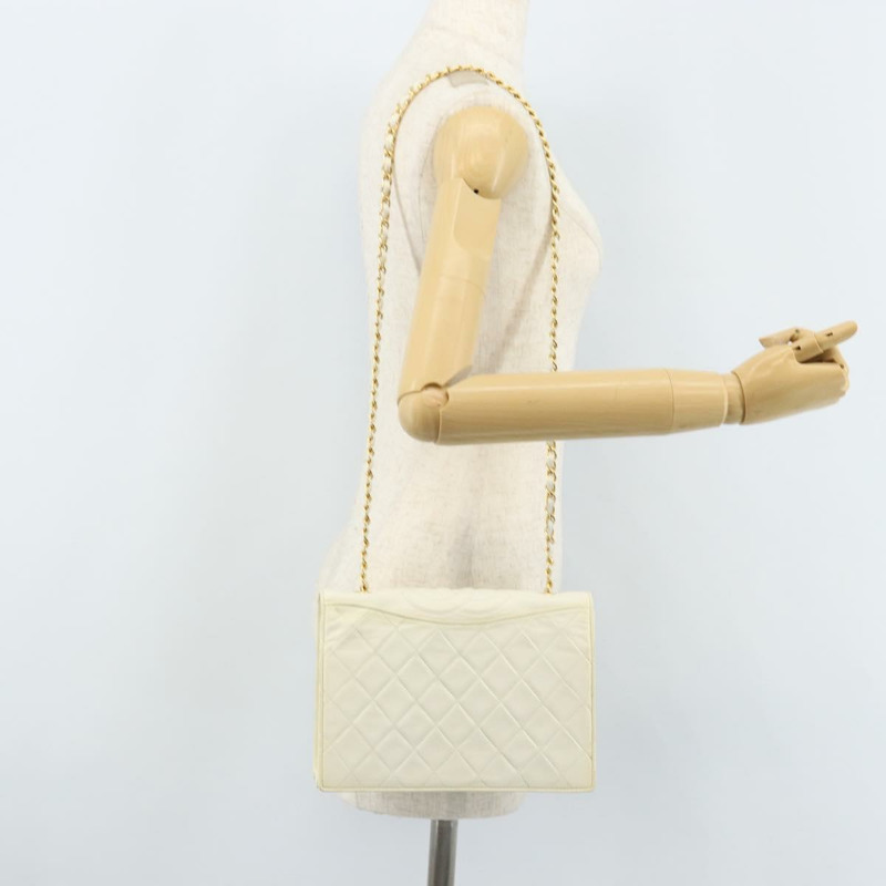 【日本直送】香奈兒 (CHANEL) 絎縫鏈條單肩包，羊皮材質，白色金色，CC標誌，正品 LNZ336A-22