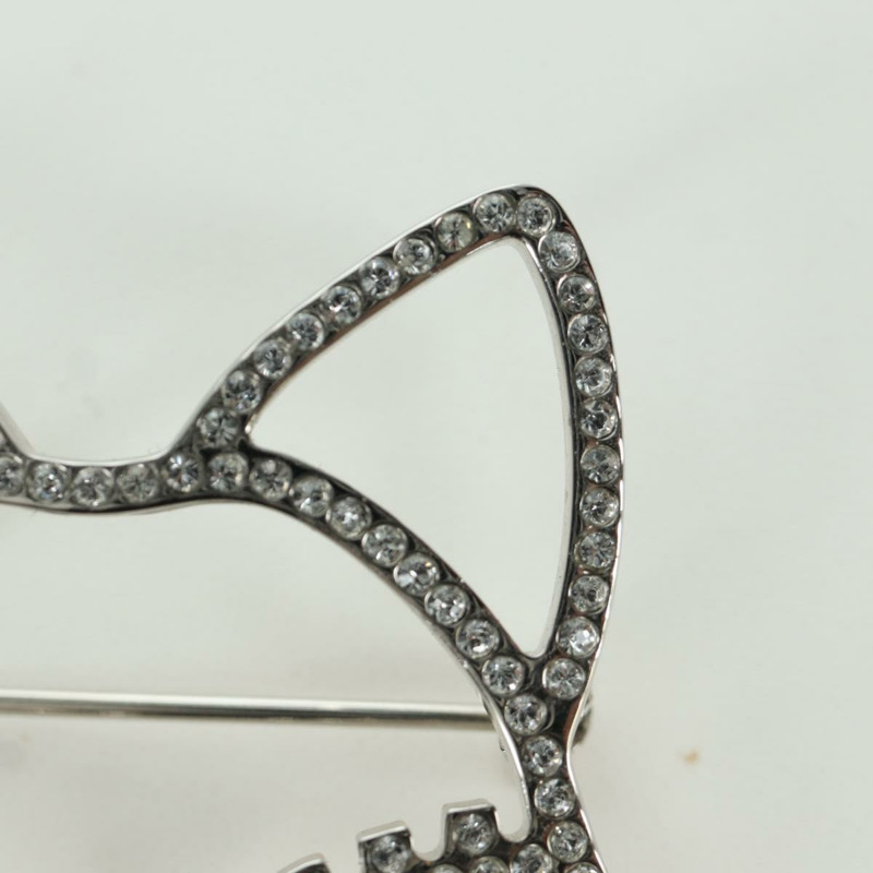 【日本直送】香奈兒貓咪胸針，金屬銀色，CC標誌，貨號ARZ169M-2