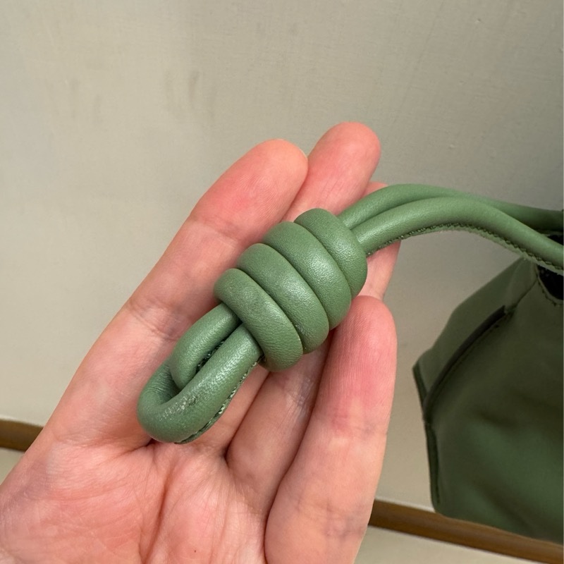 Loewe Flamenco 雲朵手拿包Mini size-16