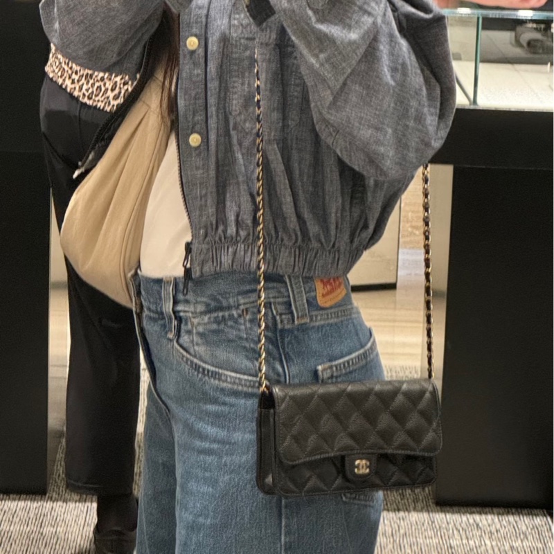 香奈兒 CHANEL 24K AP3744 荔枝牛皮 Cf WOC 手機包 斜背包 黑金-1