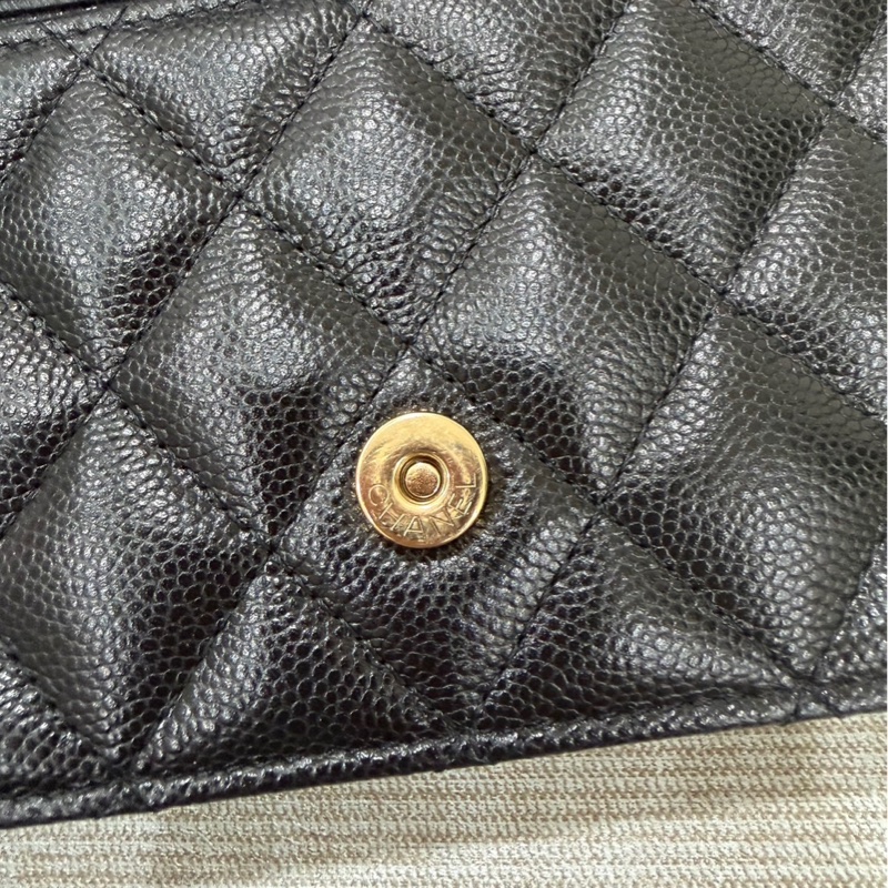 香奈兒 CHANEL 24K AP3744 荔枝牛皮 Cf WOC 手機包 斜背包 黑金-18