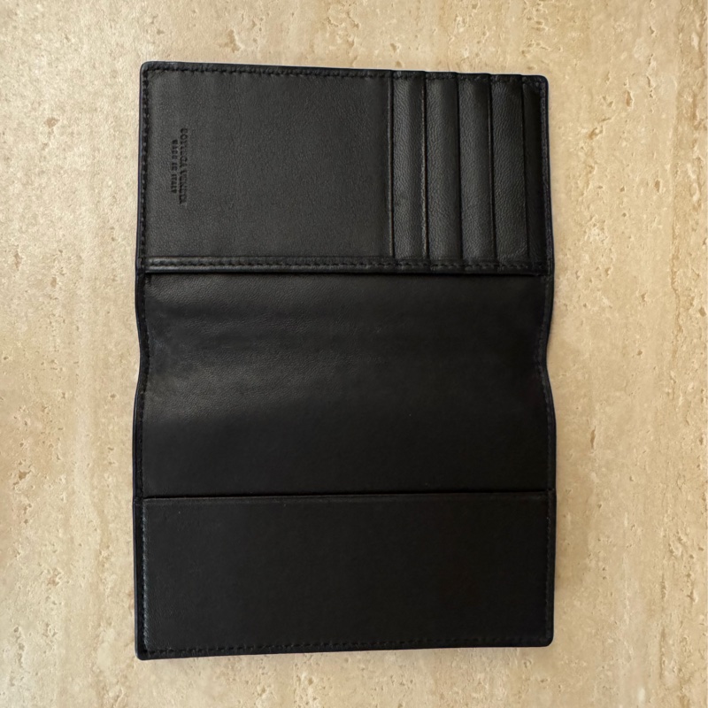 Bottega Veneta Passport Case in Black-11