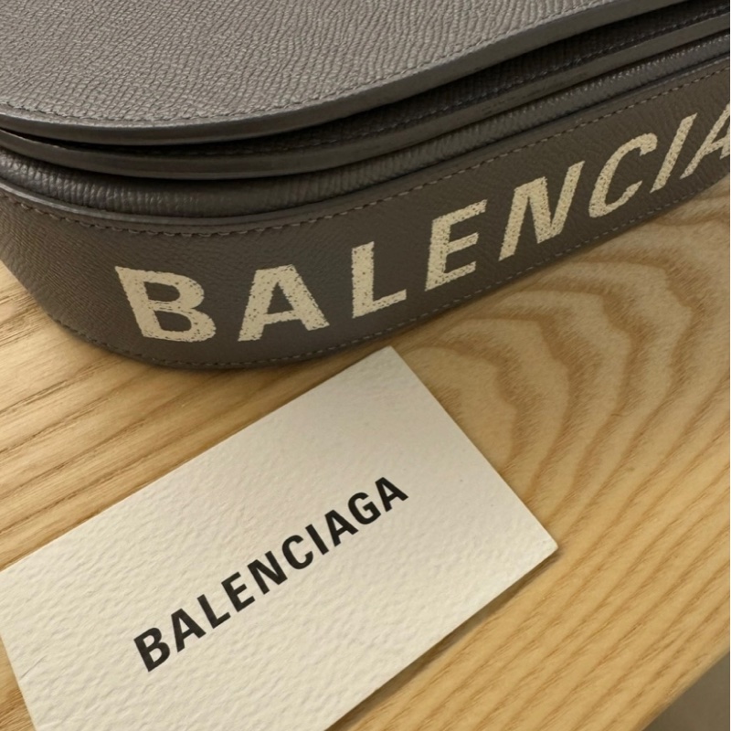 BALENCIAGA 巴黎世家VILLE 灰色斜背包-7
