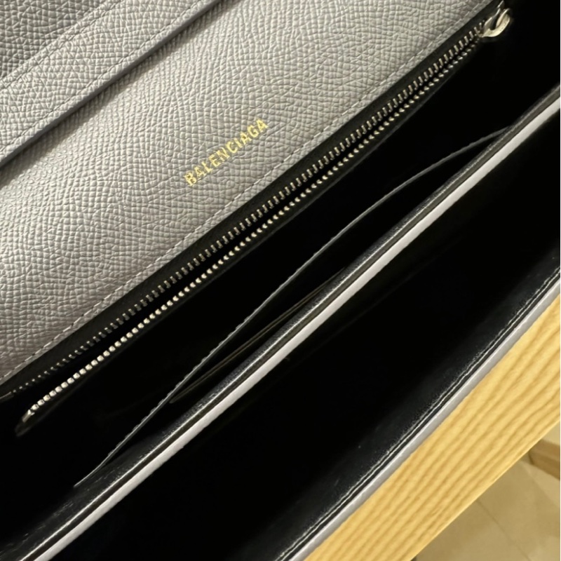 BALENCIAGA 巴黎世家VILLE 灰色斜背包-13