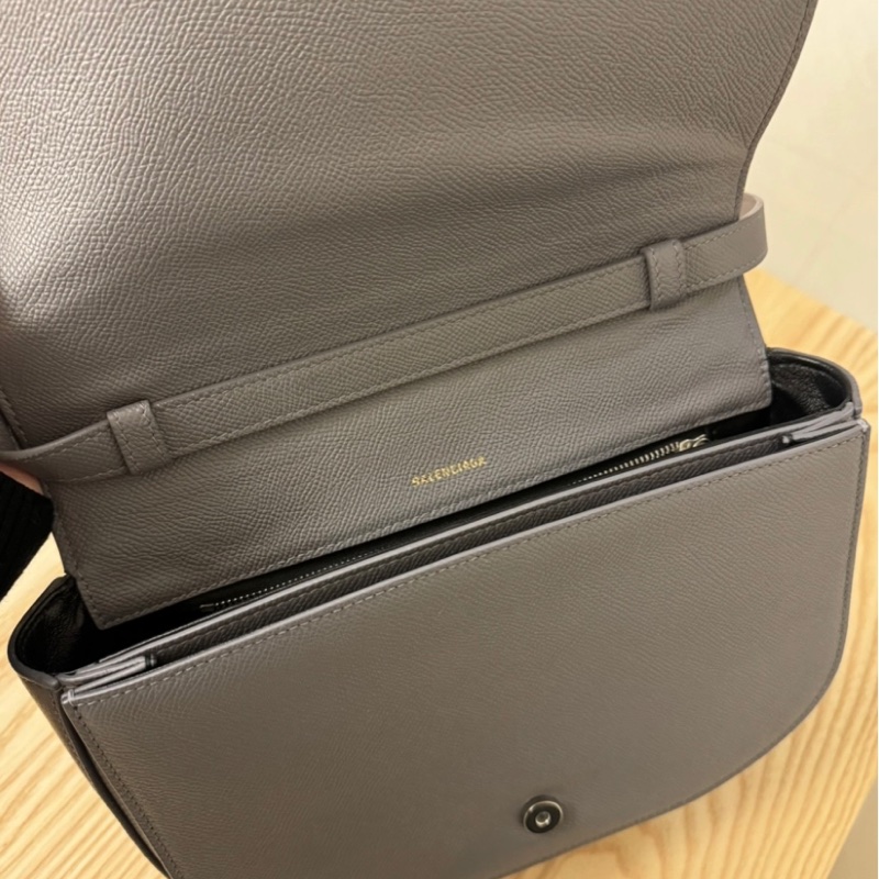 BALENCIAGA 巴黎世家VILLE 灰色斜背包-14