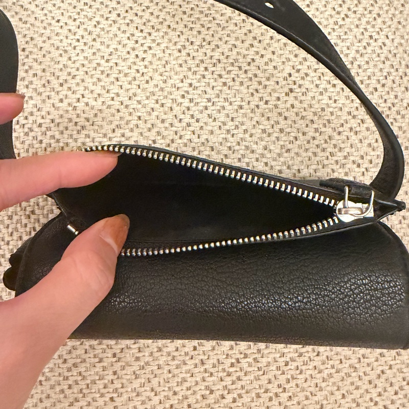 「JL精品代購」charles keith 黑腰包-6