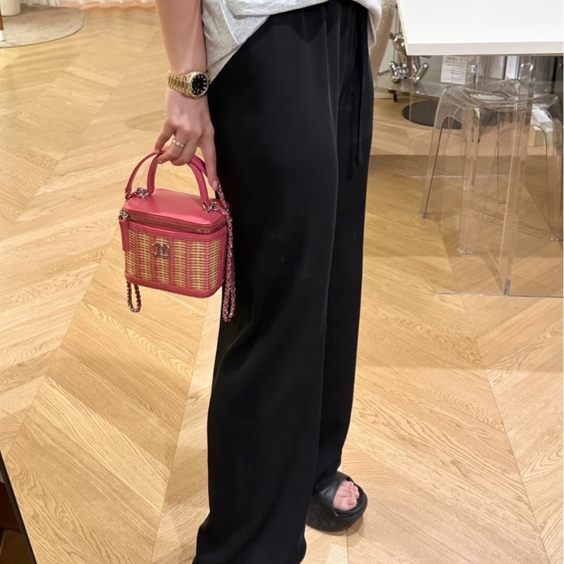 Chanel香奈兒 2020ss限量春夏系列竹編包竹籃子藤條包 粉色化妝包 手提單肩斜挎包-3