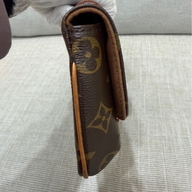 LV變形金剛老花腰包-14