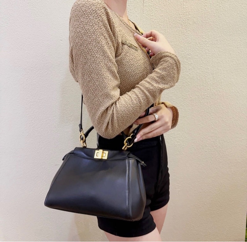 「JL精品代購」9新 Fendi Peekaboo 黑金mini-1