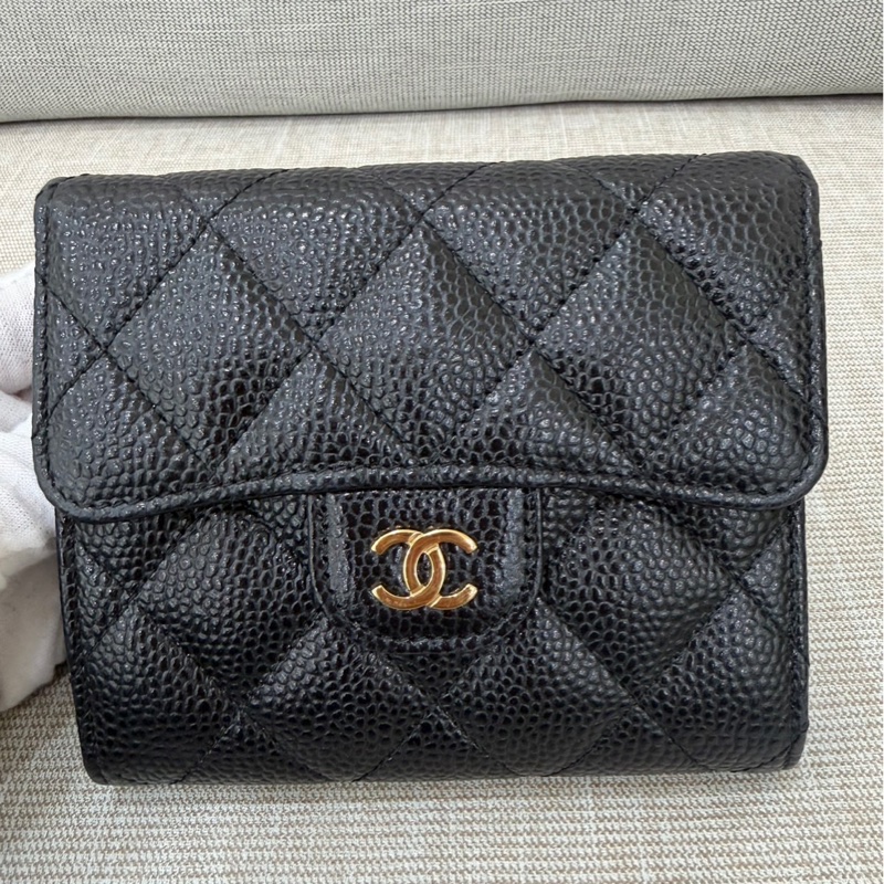 香奈兒Chanel 荔枝牛皮經典三折短夾#黑金#-3