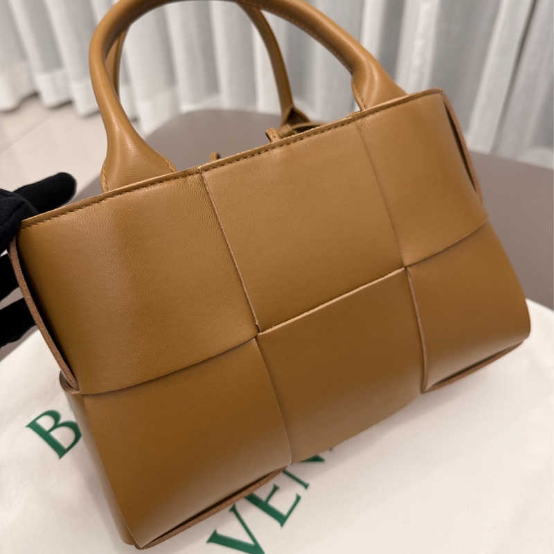 BOTTEGA VENETA BV Mini Arco Tote Bag 迷你托特包-6