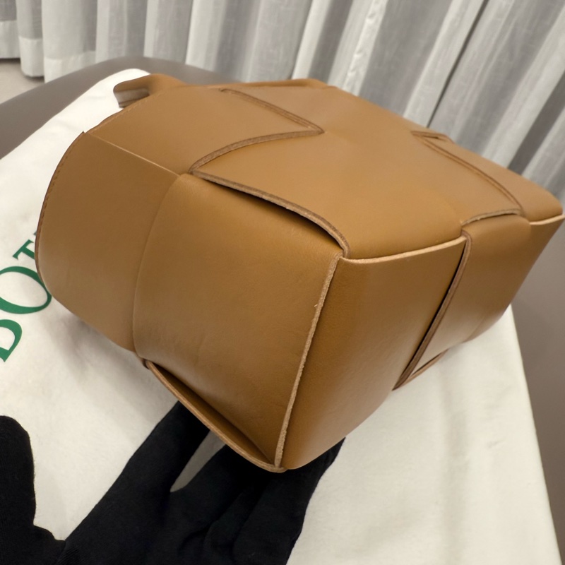 BOTTEGA VENETA BV Mini Arco Tote Bag 迷你托特包-8