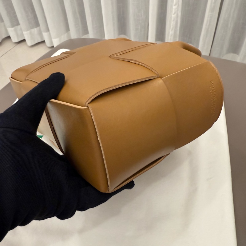 BOTTEGA VENETA BV Mini Arco Tote Bag 迷你托特包-9