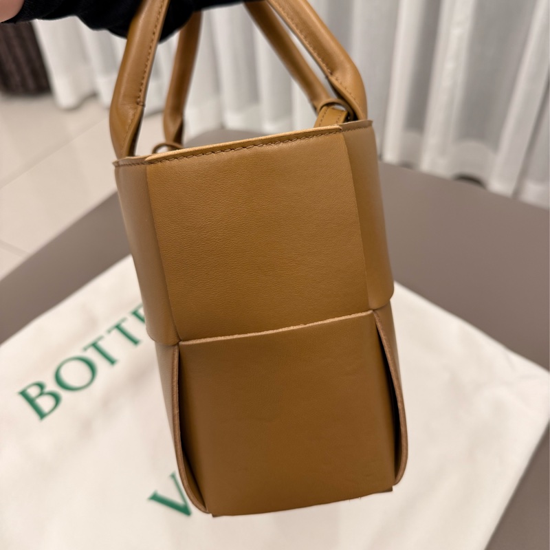 BOTTEGA VENETA BV Mini Arco Tote Bag 迷你托特包-11